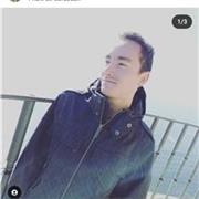 Étudiant pour enseigner l'espagnol à des primaires